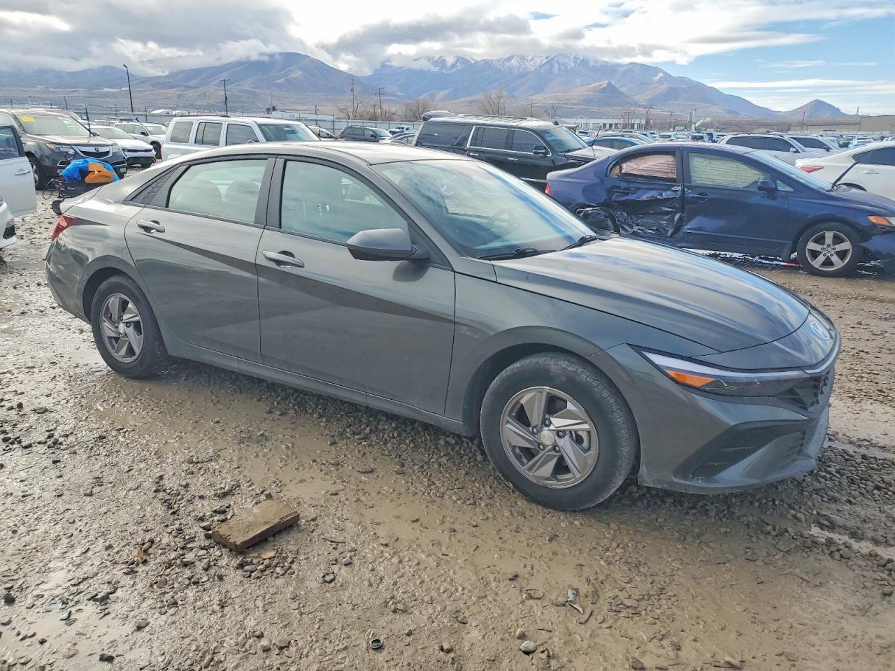 2025 Hyundai Elantra Se - Фото 4