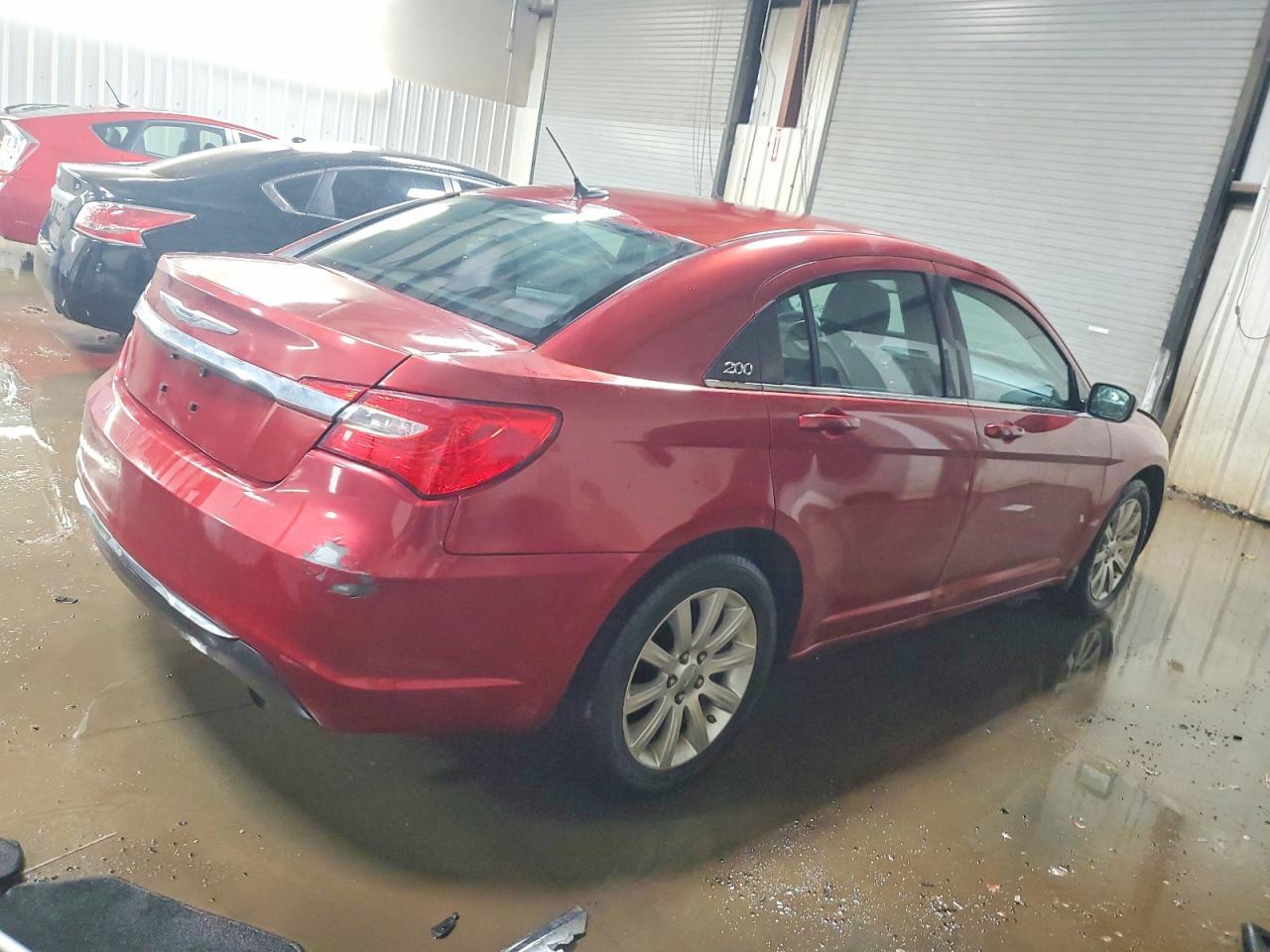 2014 Chrysler 200 Touring - Image 3