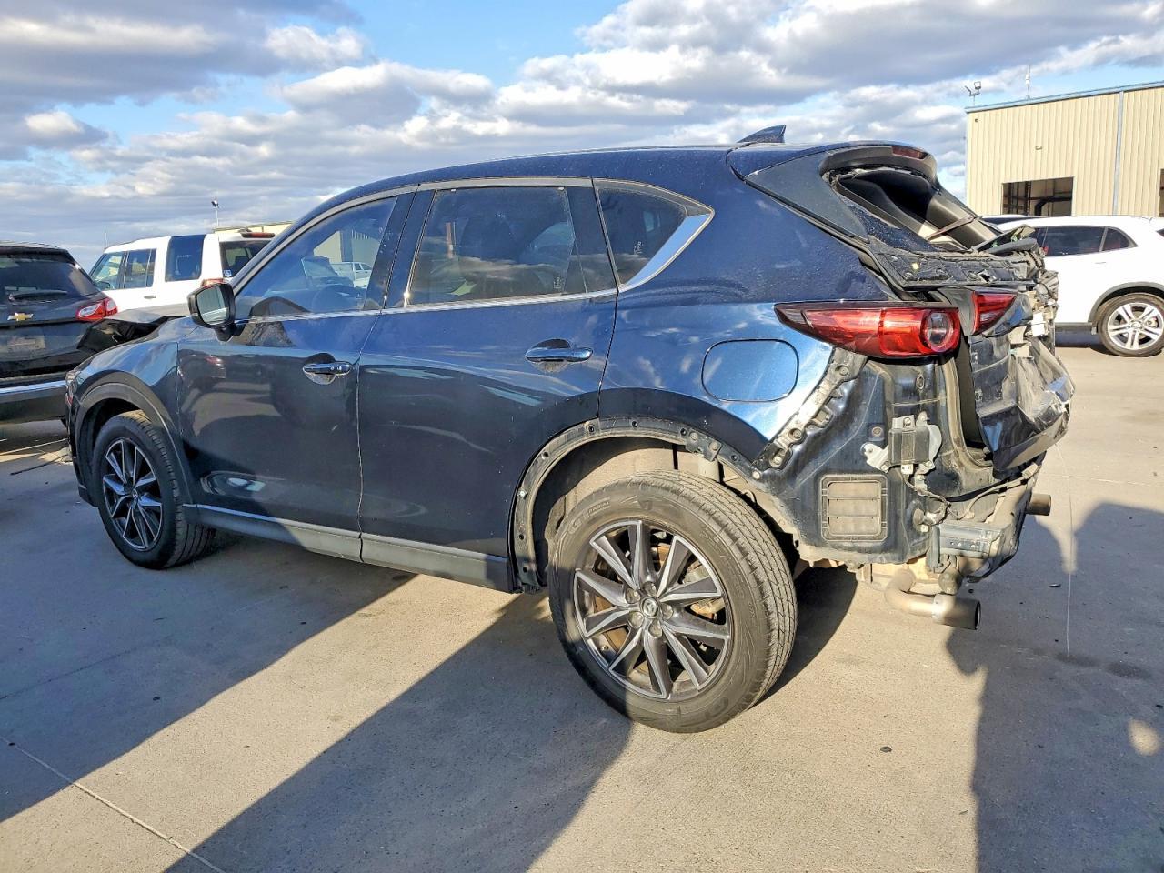 2018 Mazda Cx-5 Grand Touring - Image 2