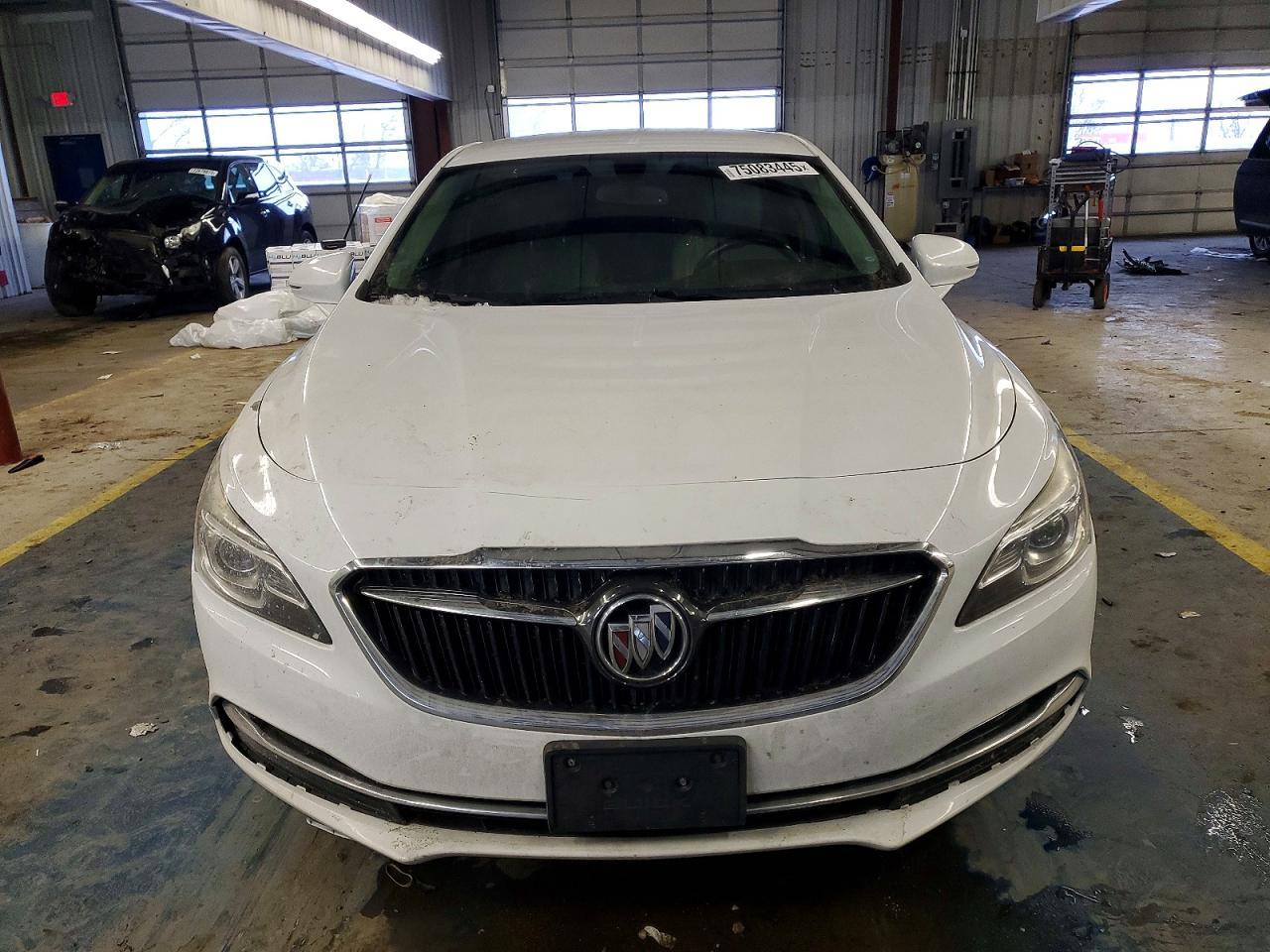 2017 Buick Lacrosse Preferred - Фото 5