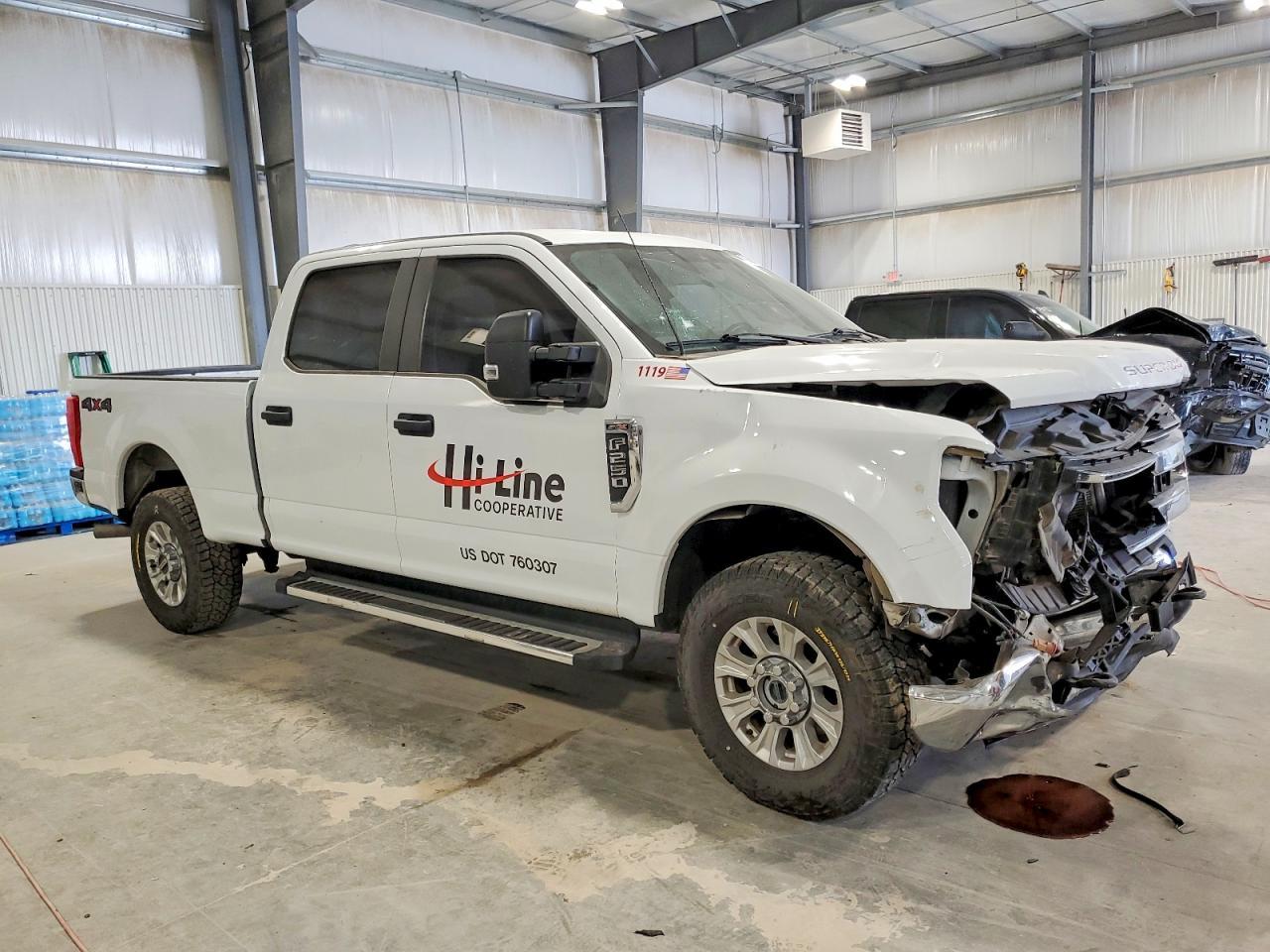 2022 Ford F250 Super Duty - Фото 4