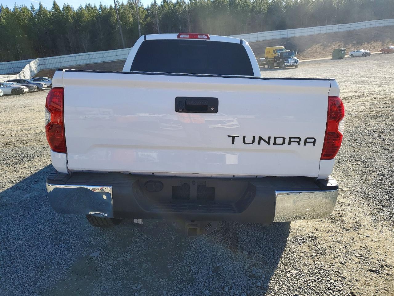 2014 Toyota Tundra Double Cab Sr - Image 6