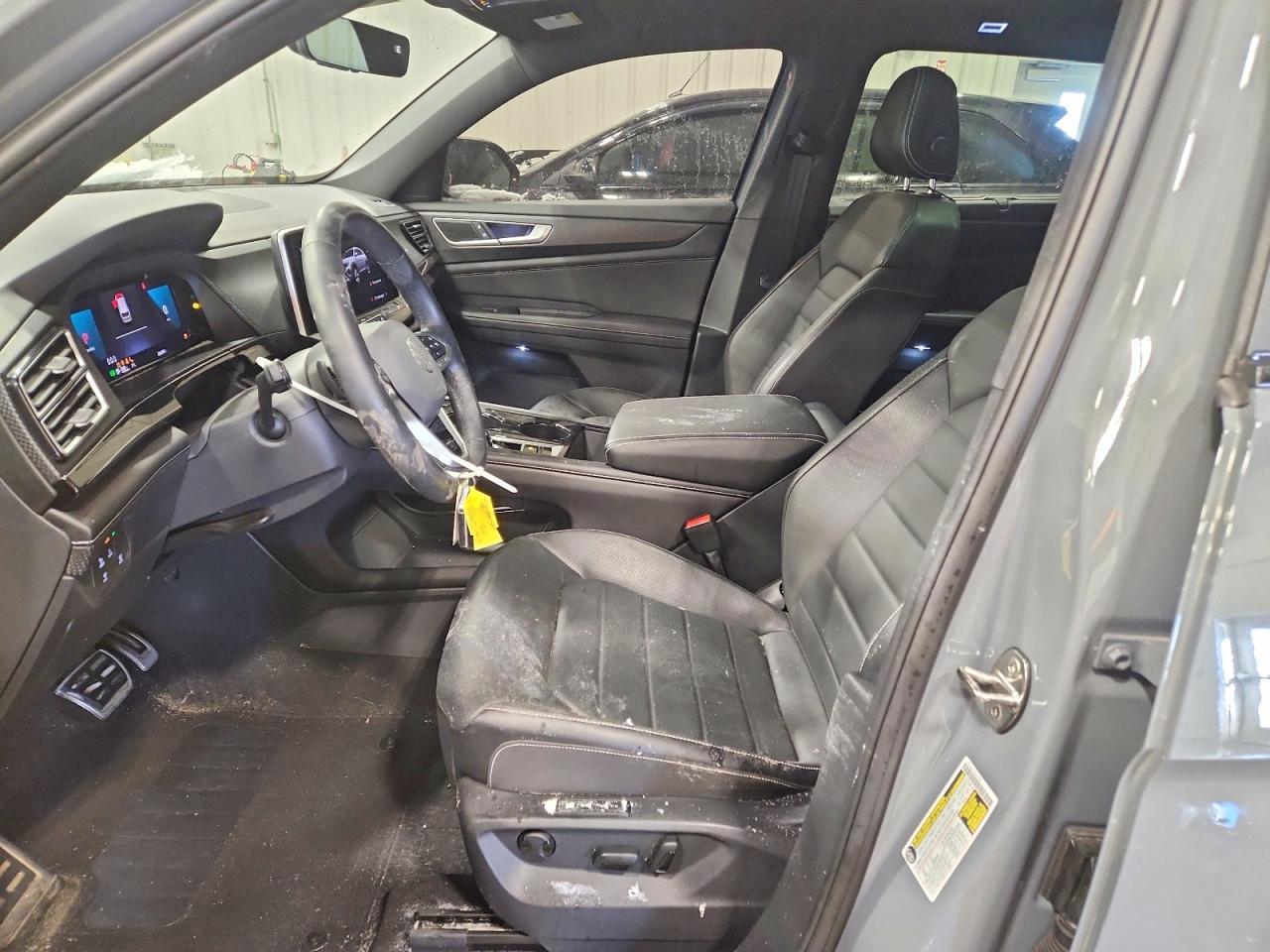 2024 Volkswagen Atlas Cross Sport Sel R-Line - Image 7