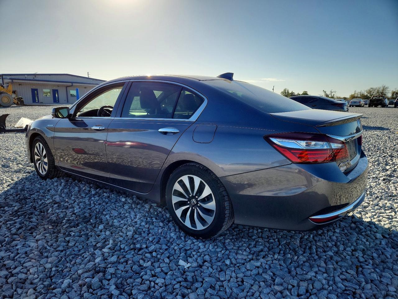 2017 Honda Accord Hybrid Exl - Фото 2