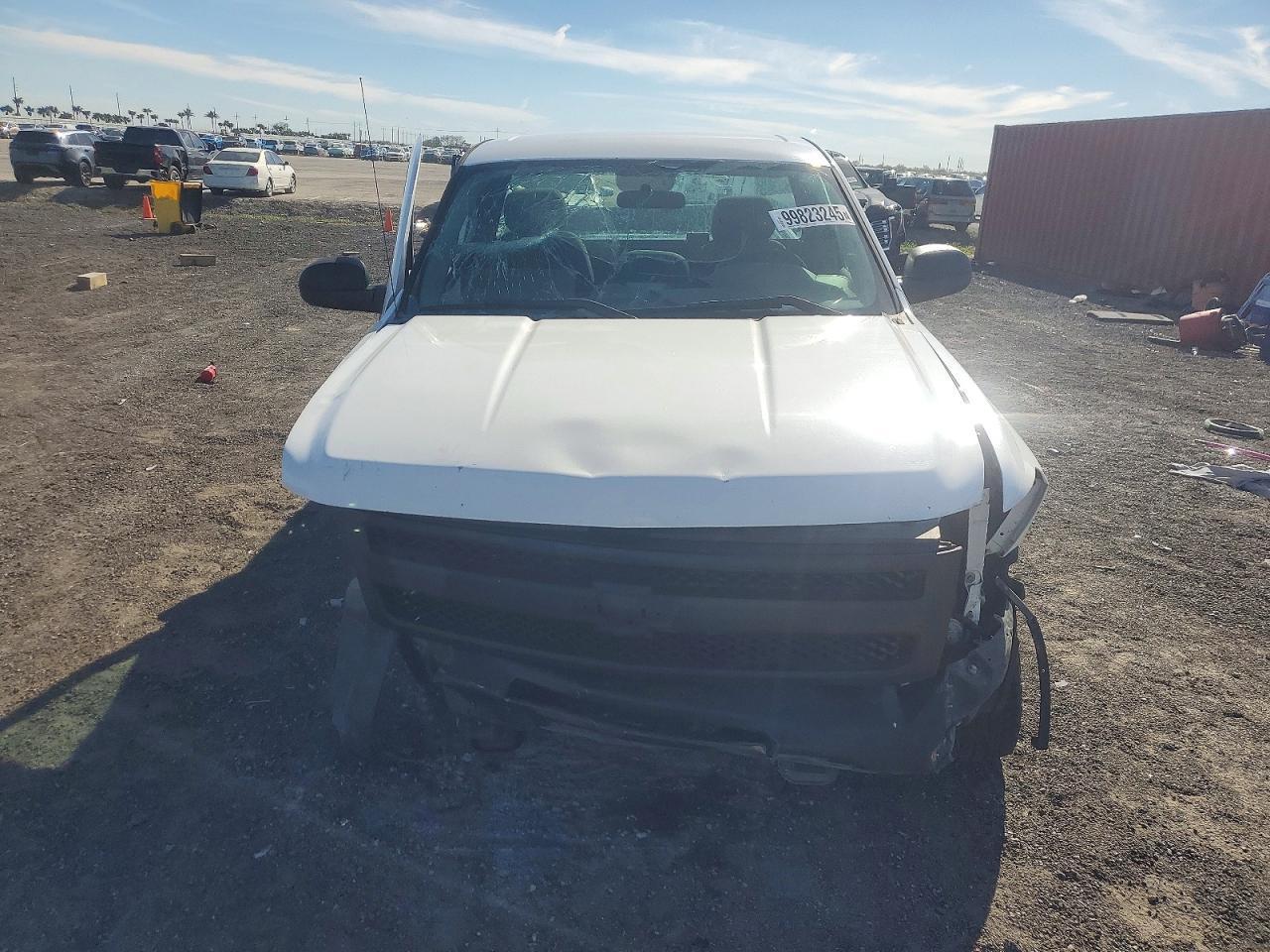 2013 Chevrolet Silverado C1500 - Image 5