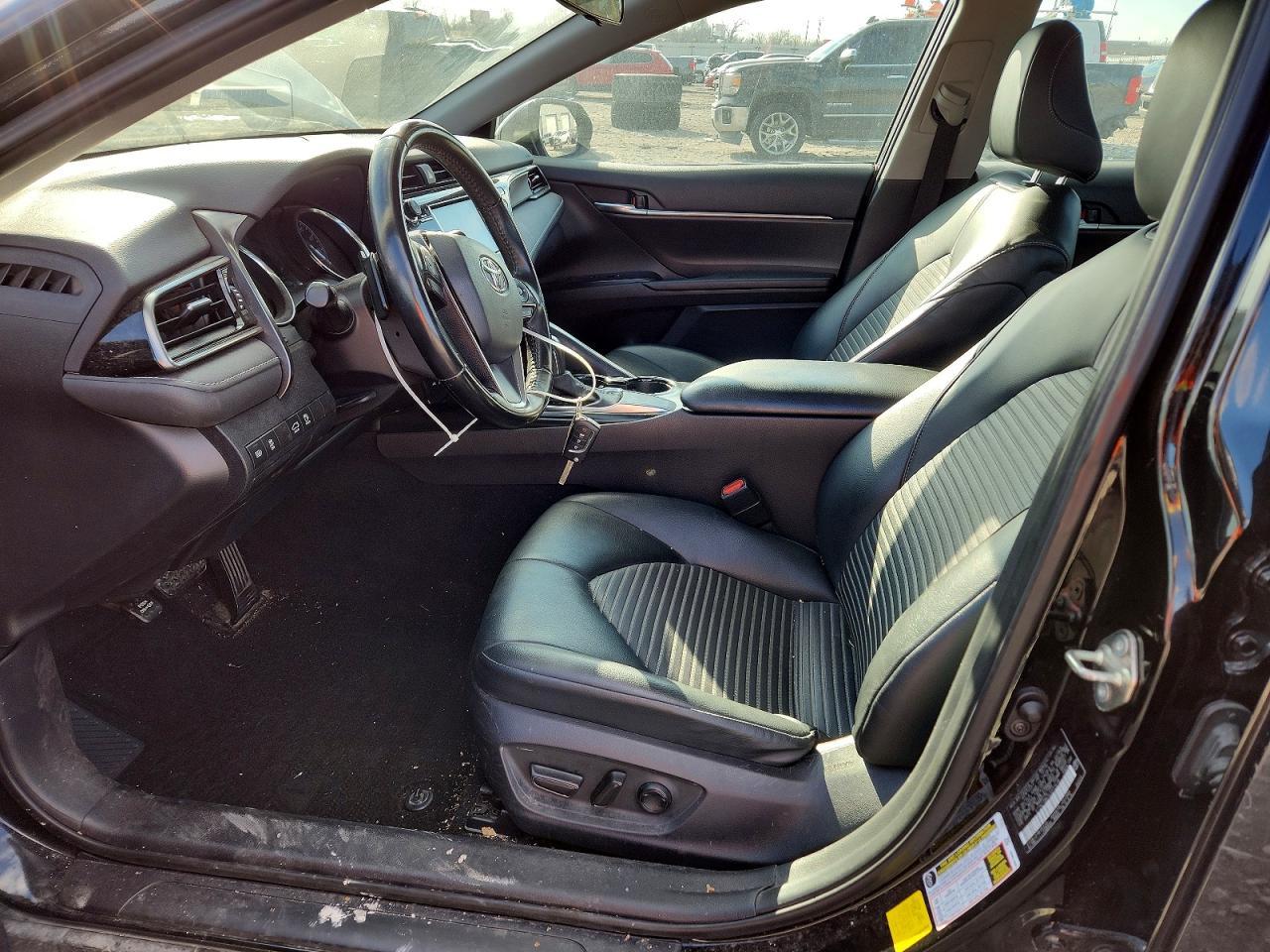 2020 Toyota Camry Se - Фото 7