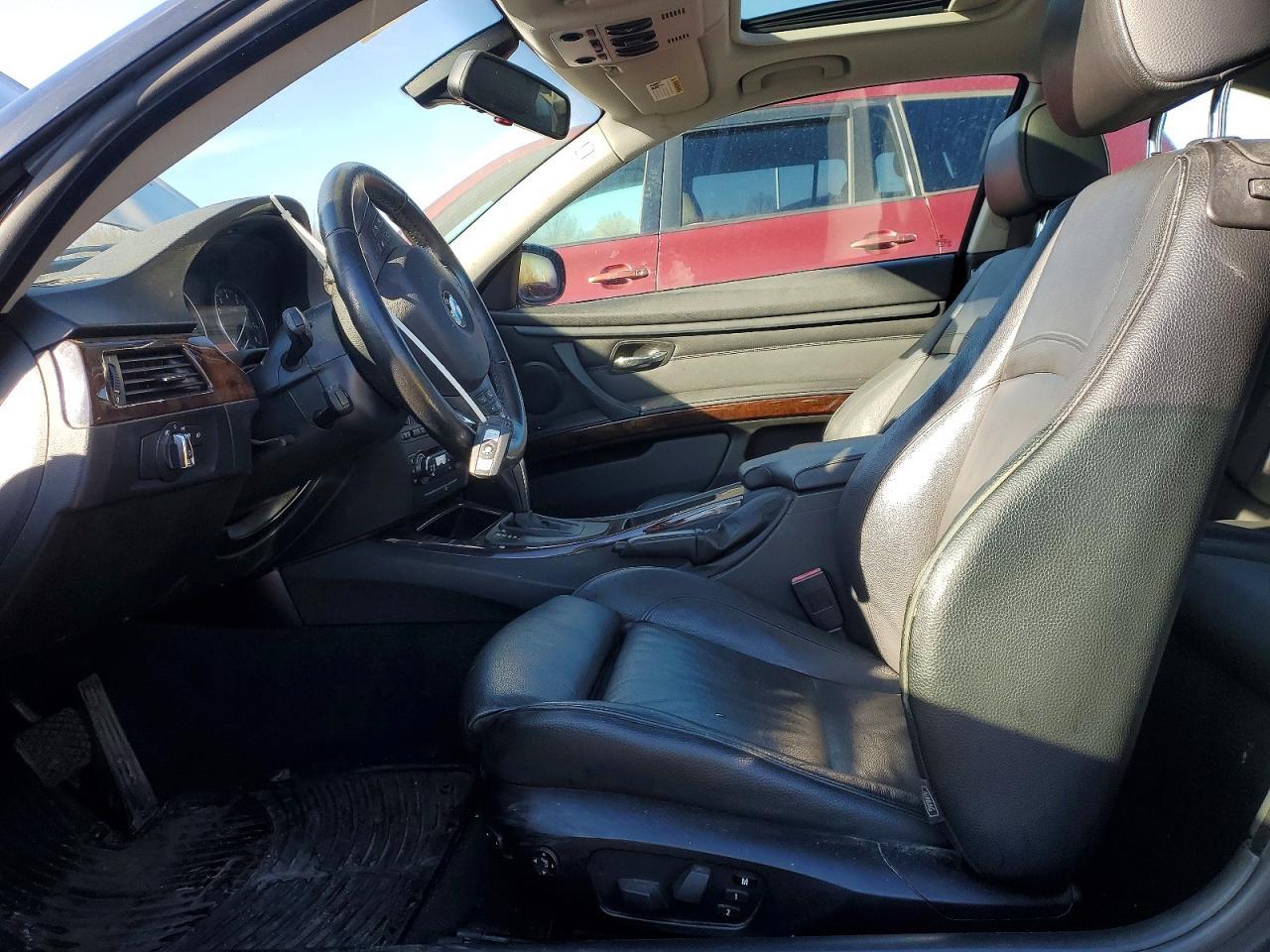 2010 BMW 335 Xi - Фото 7