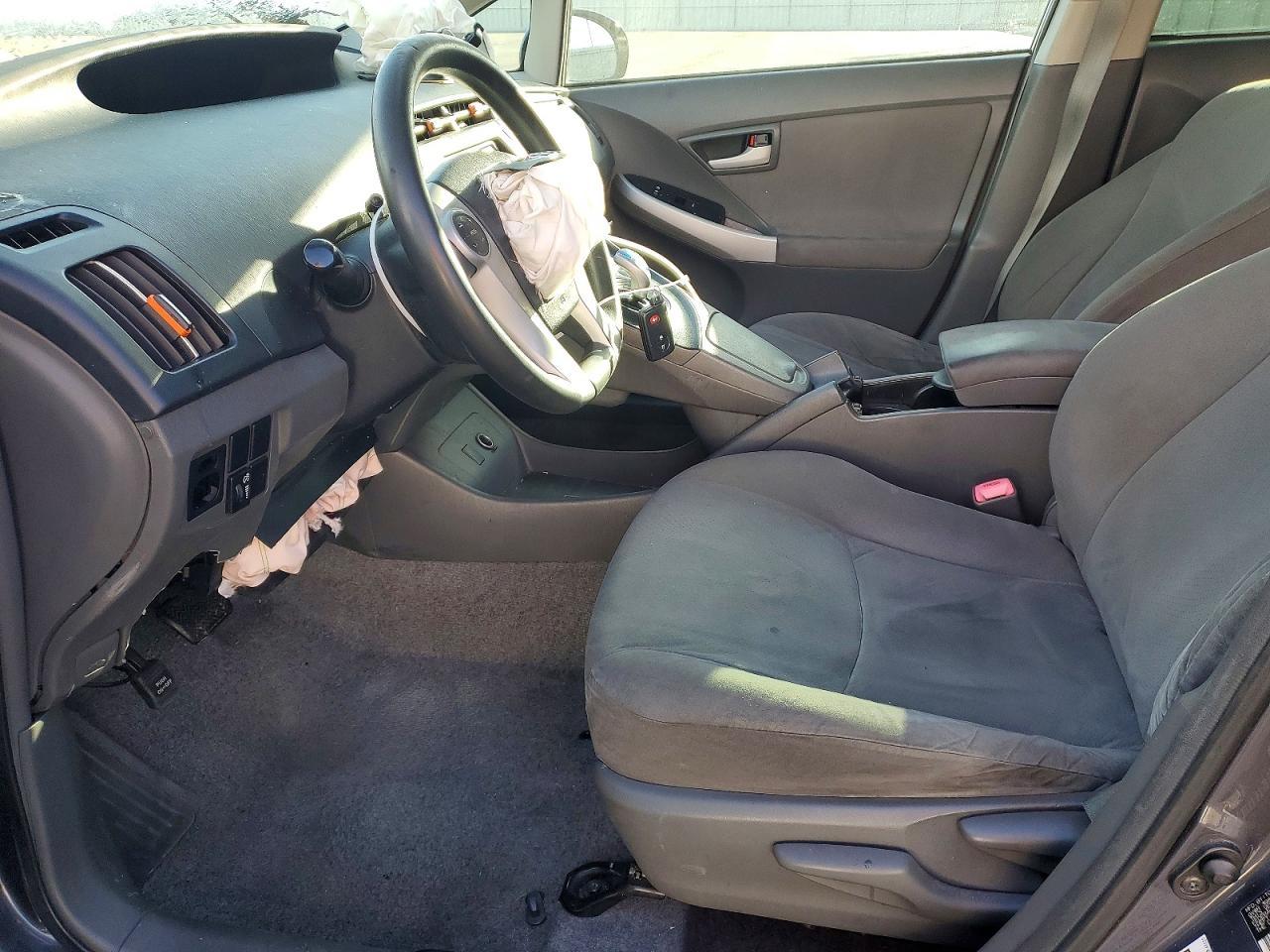 2011 Toyota Prius - Image 7