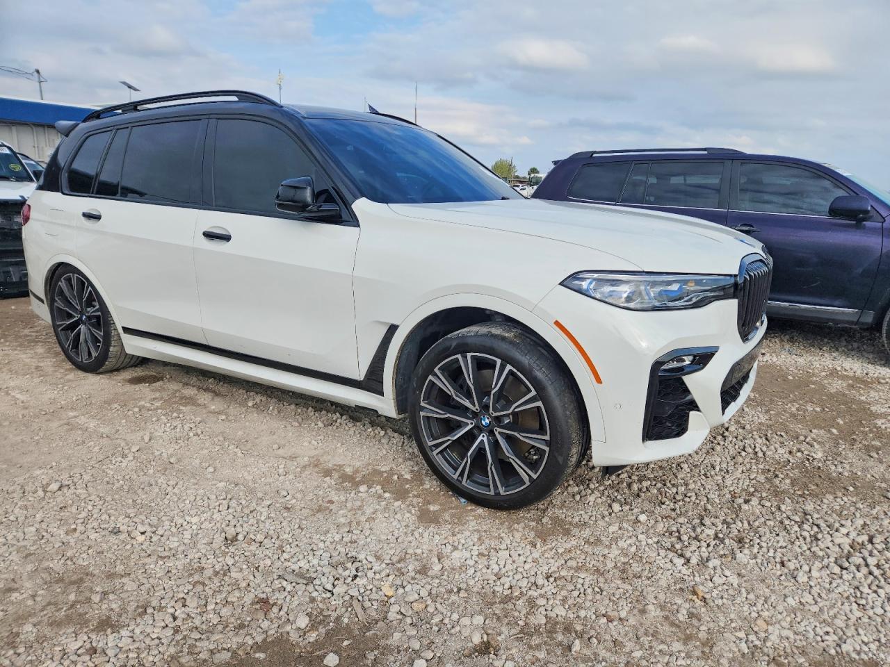 2021 BMW X7 M50I - Фото 4