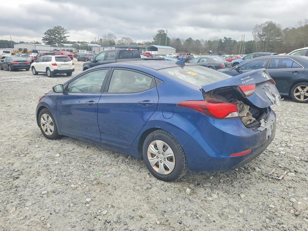 2016 Hyundai Elantra Se - Image 2