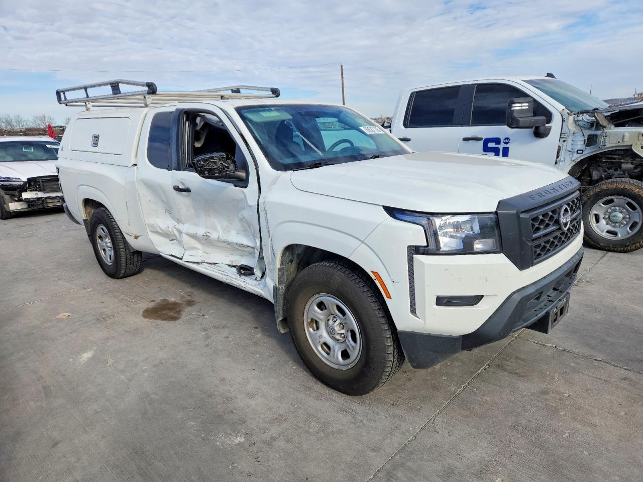 2023 Nissan Frontier - Image 4