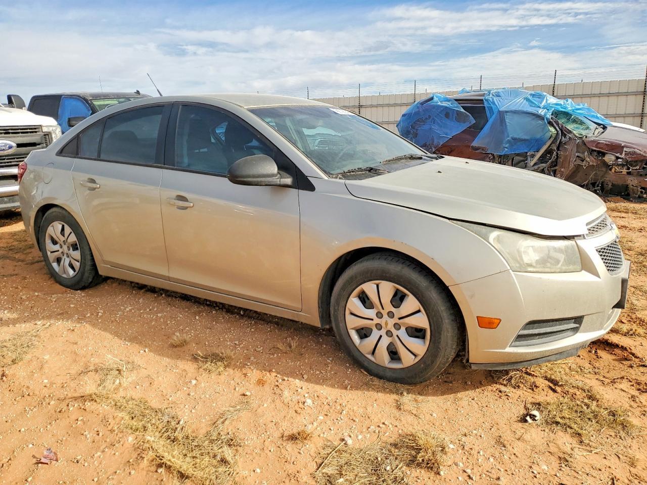 2013 Chevrolet Cruze Ls - Image 4