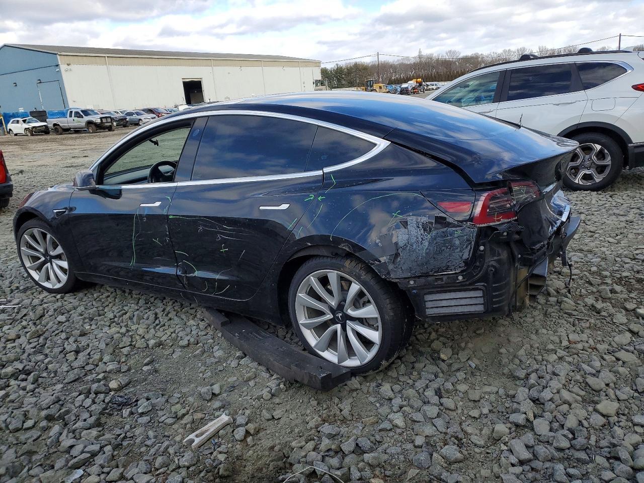 2018 Tesla Model 3 - Image 2