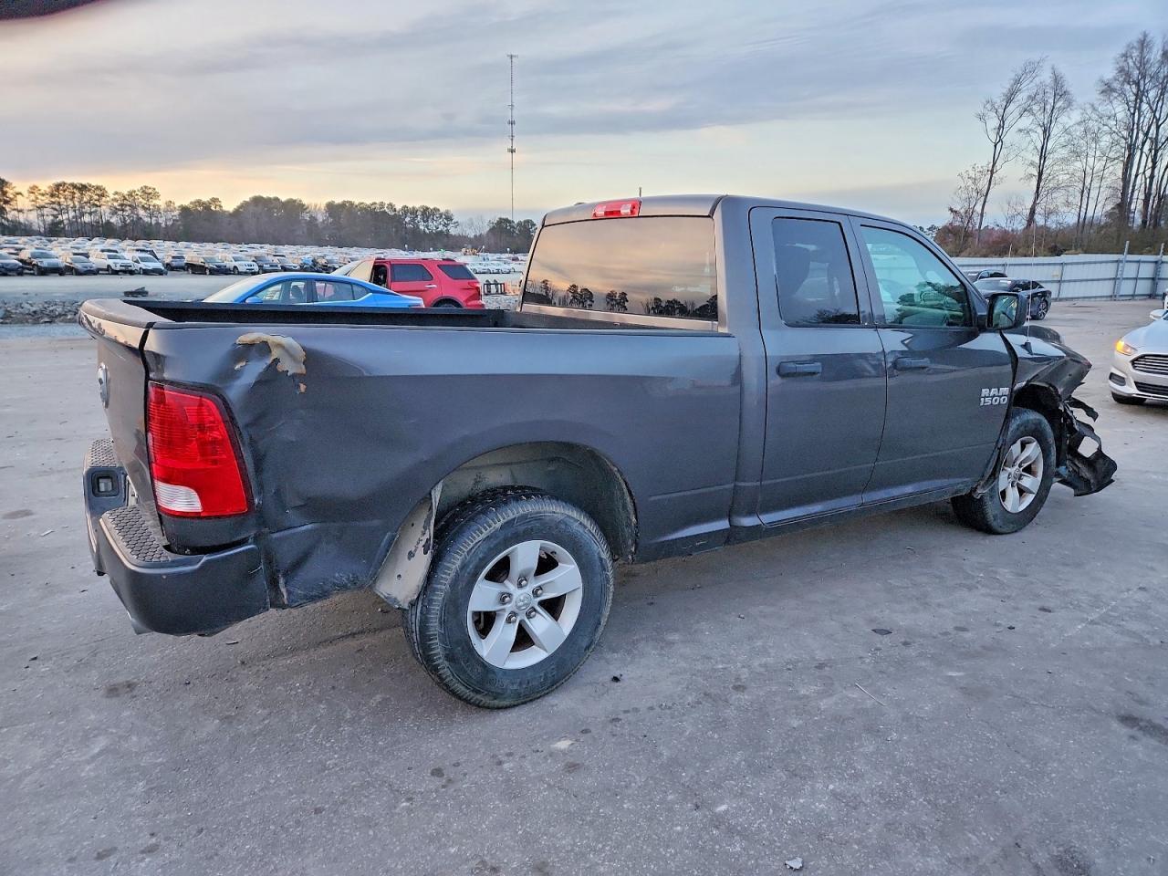 2018 Ram 1500 St - Фото 3