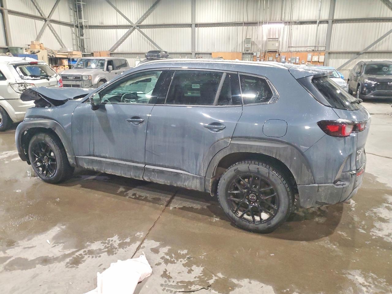 2025 Mazda Cx-50 Premium - Image 2