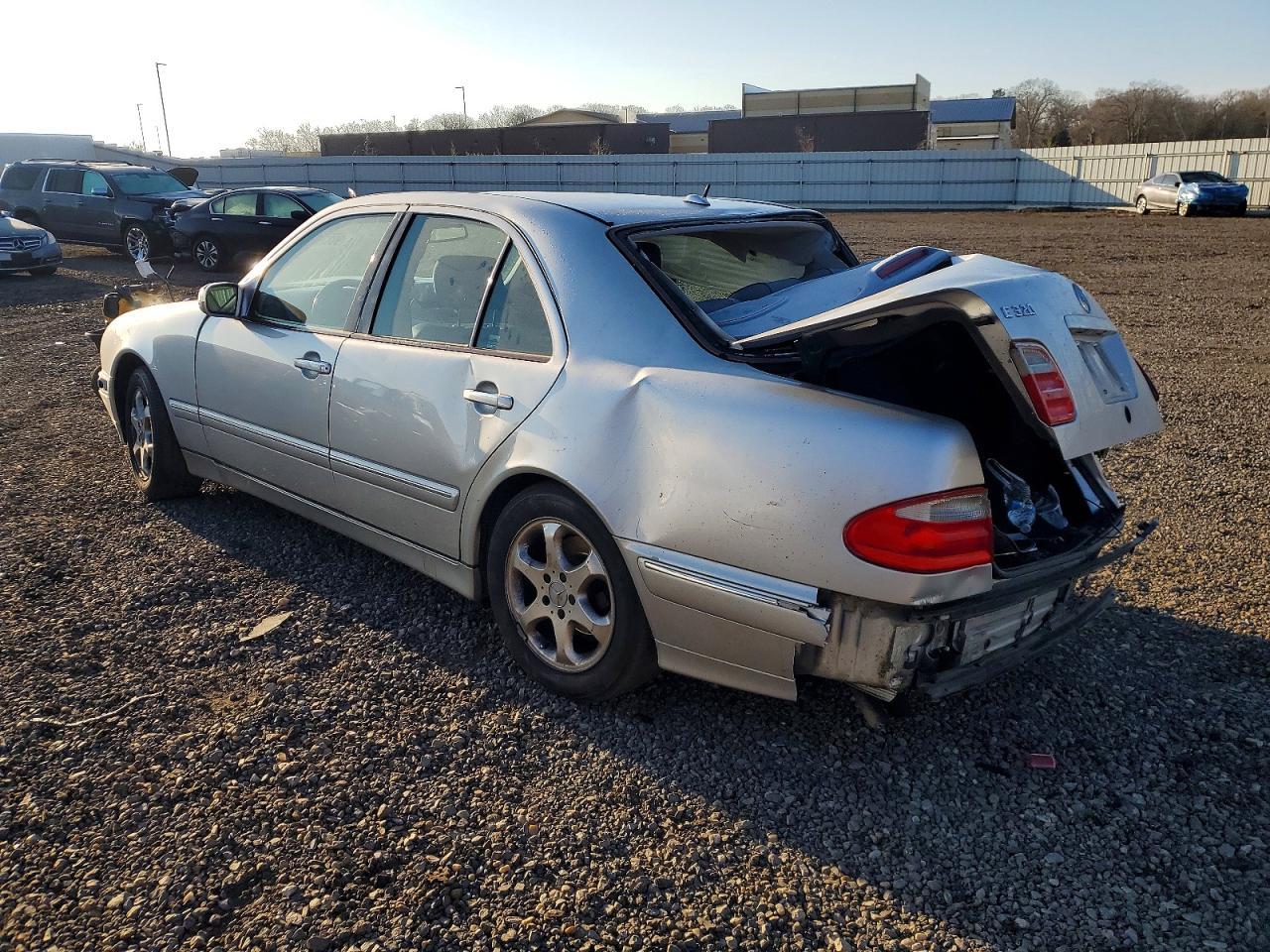 2002 Mercedes-Benz E 320 - Image 2