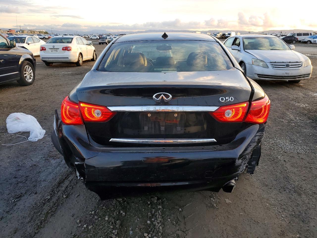 2017 Infiniti Q50 3.0T Premium - Фото 6