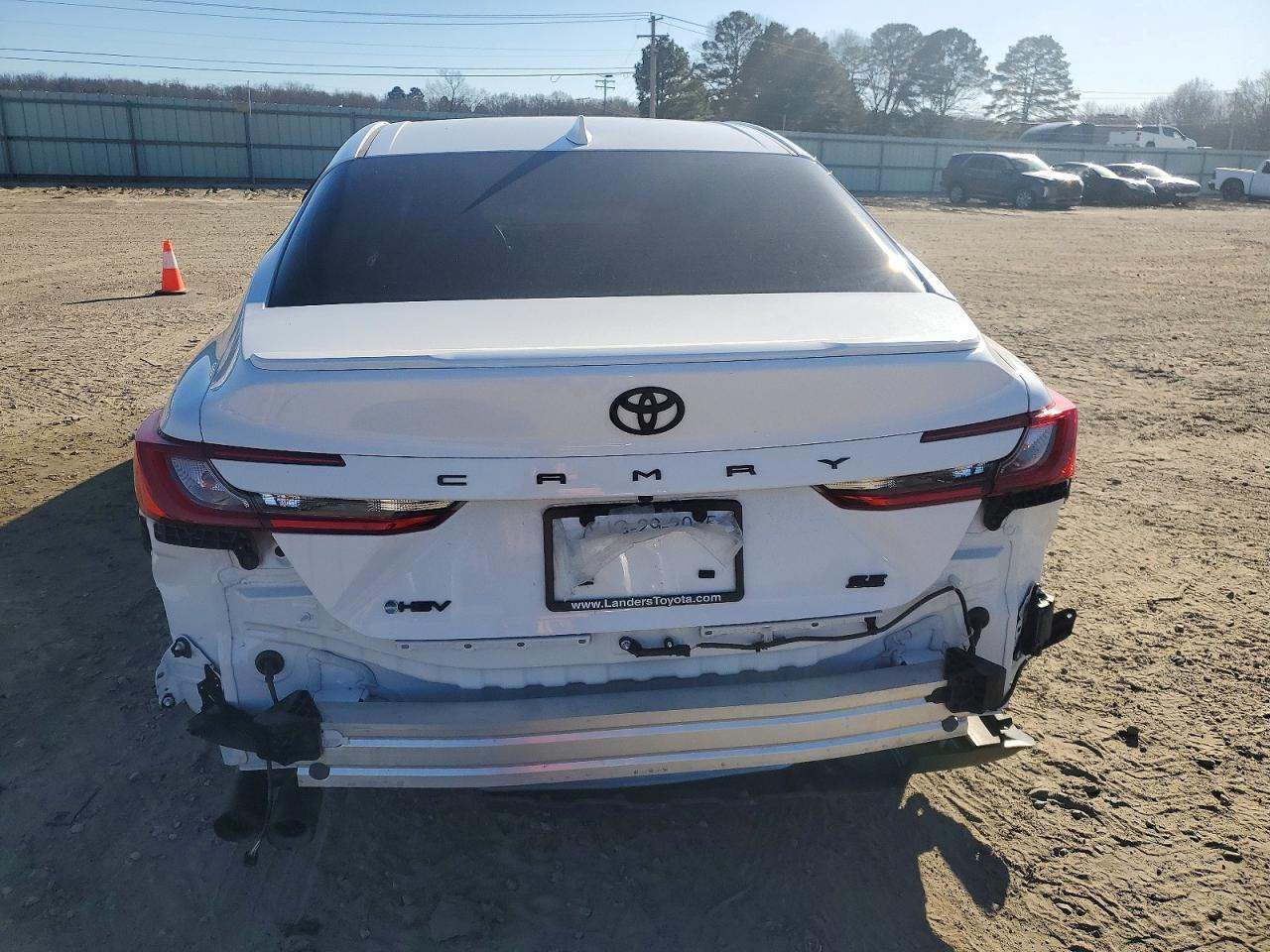 2025 Toyota Camry Se - Фото 6