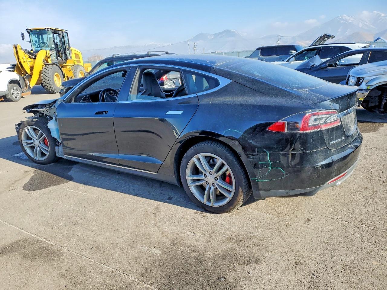 2015 Tesla Model S P85D - Image 2