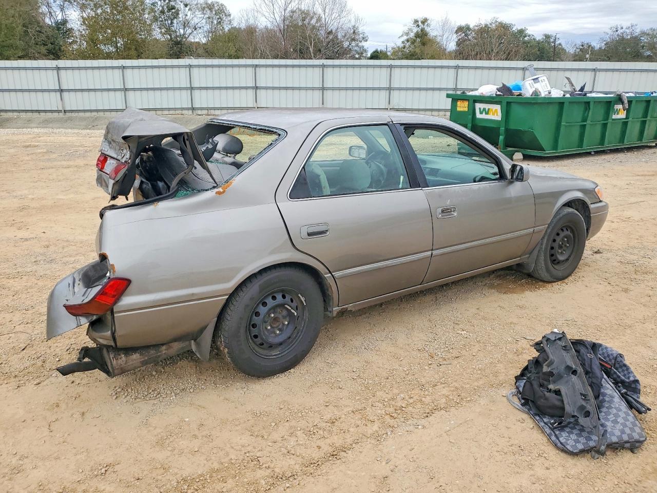 1999 Toyota Camry Ce - Фото 3