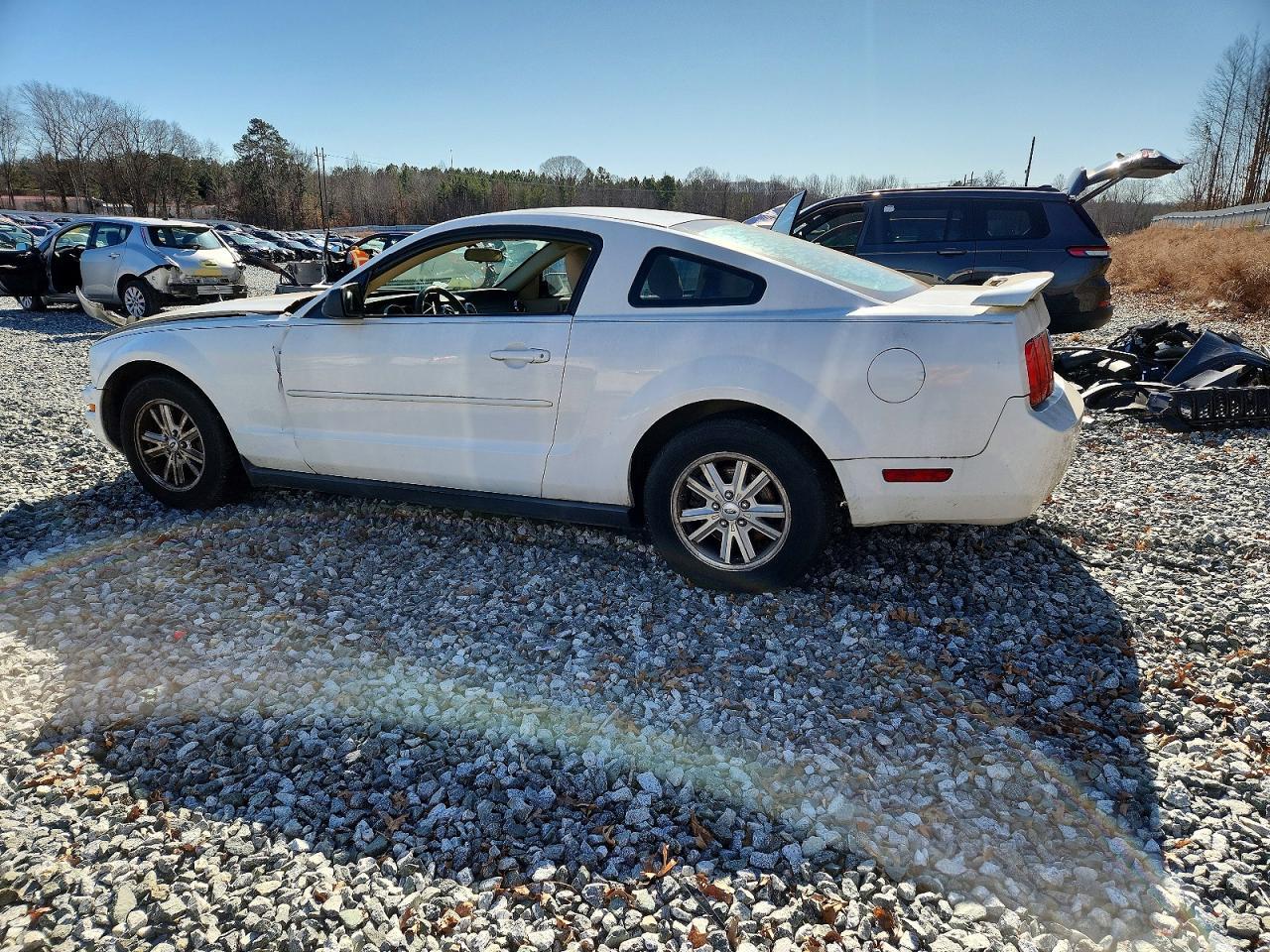 2006 Ford Mustang - Фото 2