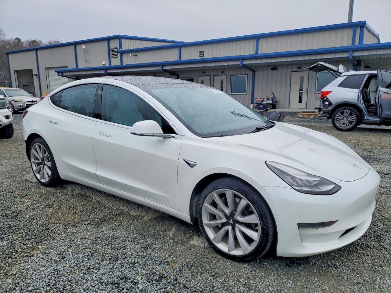 2020 Tesla Model 3 - Image 4