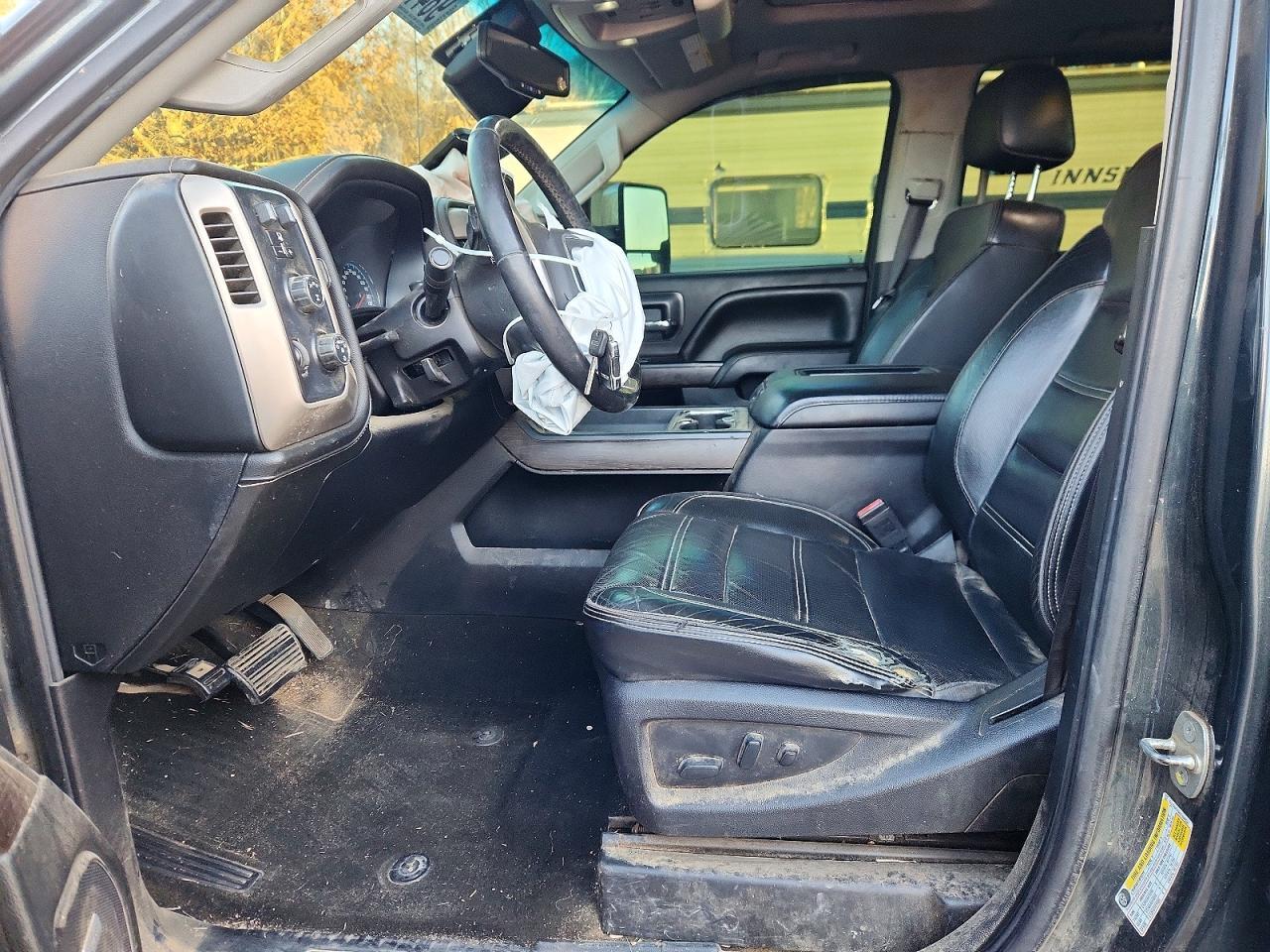 2017 GMC Sierra K2500 Denali - Image 7