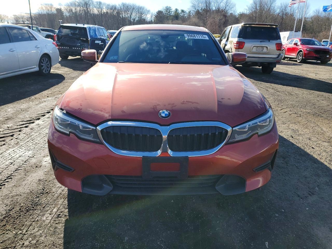 2020 BMW 330Xi - Фото 5