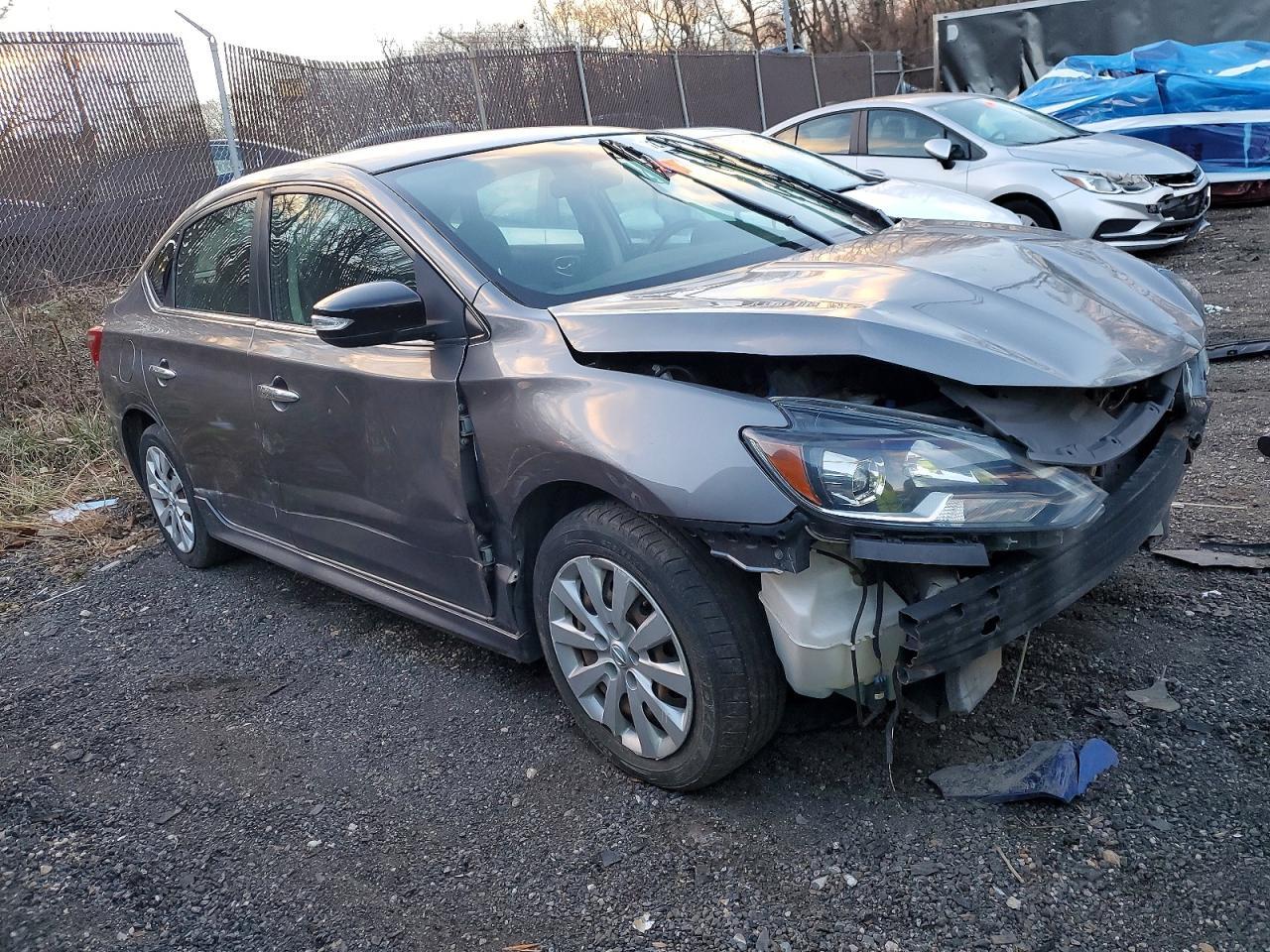 2017 Nissan Sentra S - Фото 4