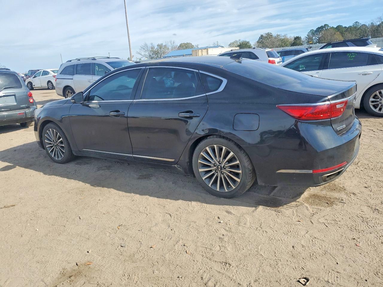 2017 Kia Cadenza Premium - Фото 2