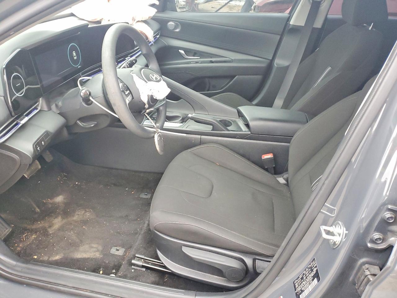 2024 Hyundai Elantra Sel - Image 7