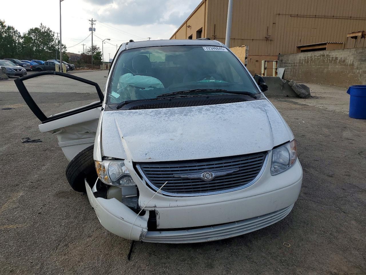 2004 Chrysler Town & Country Lx - Image 5