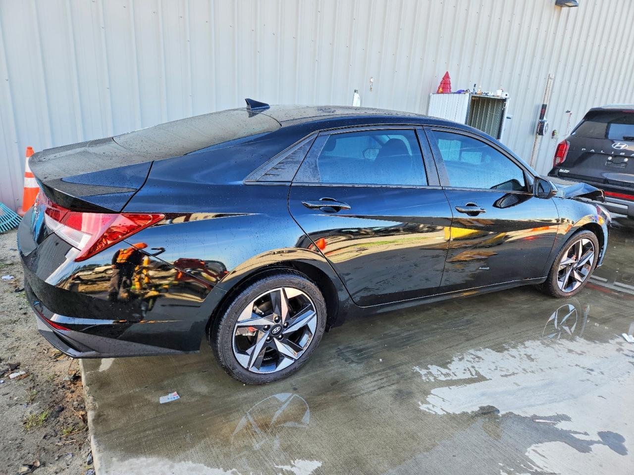 2023 Hyundai Elantra Sel - Фото 3