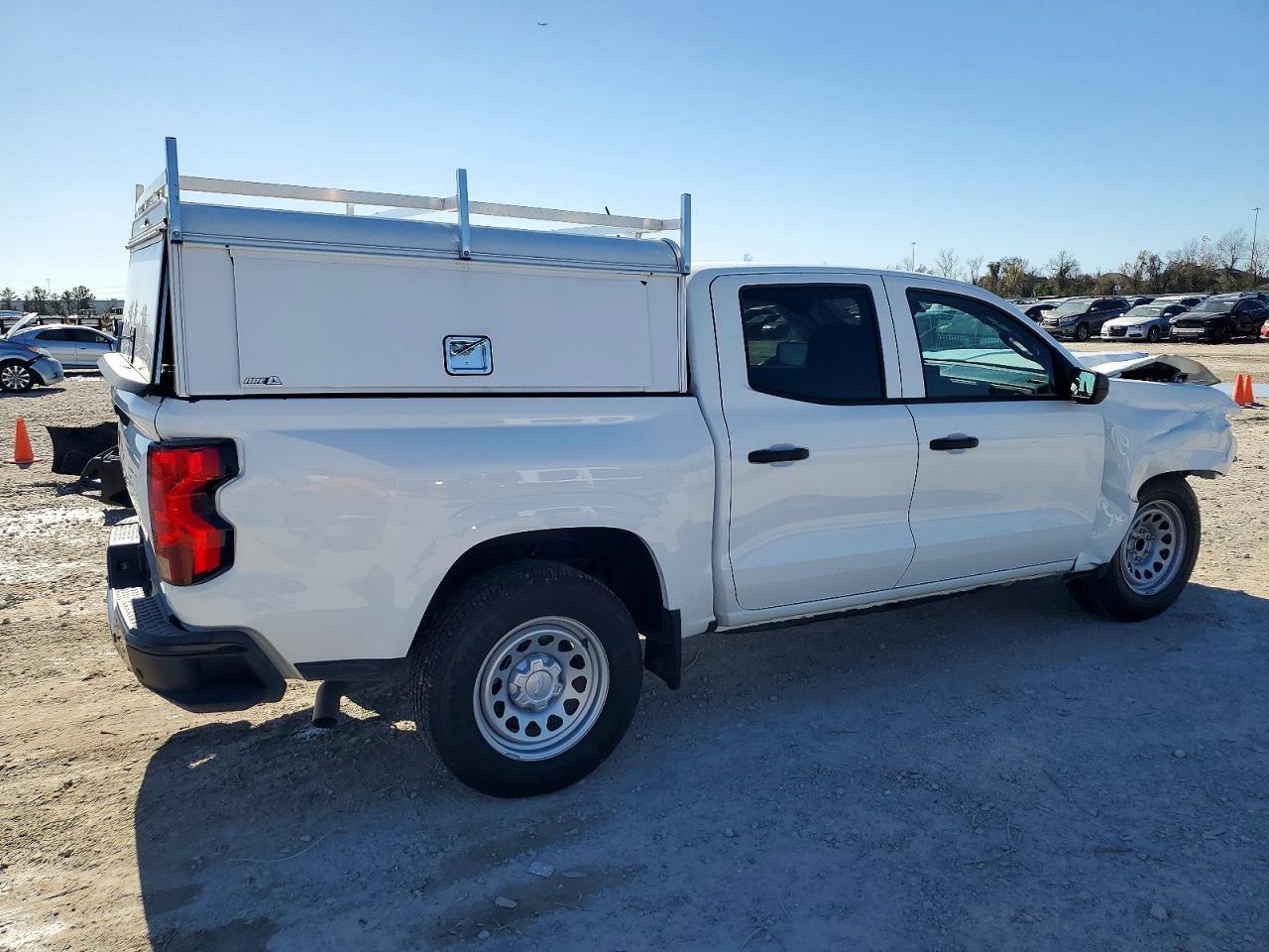 2025 Chevrolet Colorado - Фото 3