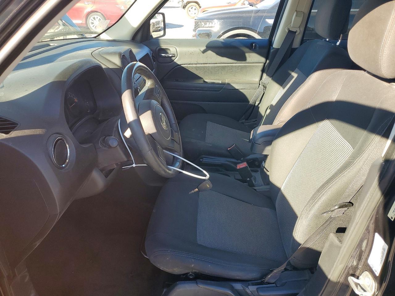 2014 Jeep Patriot Latitude - Фото 7