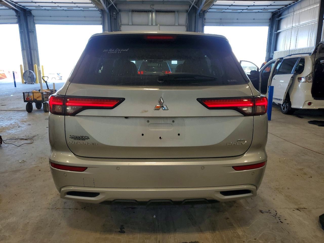 2025 Mitsubishi Outlander Sel - Фото 6