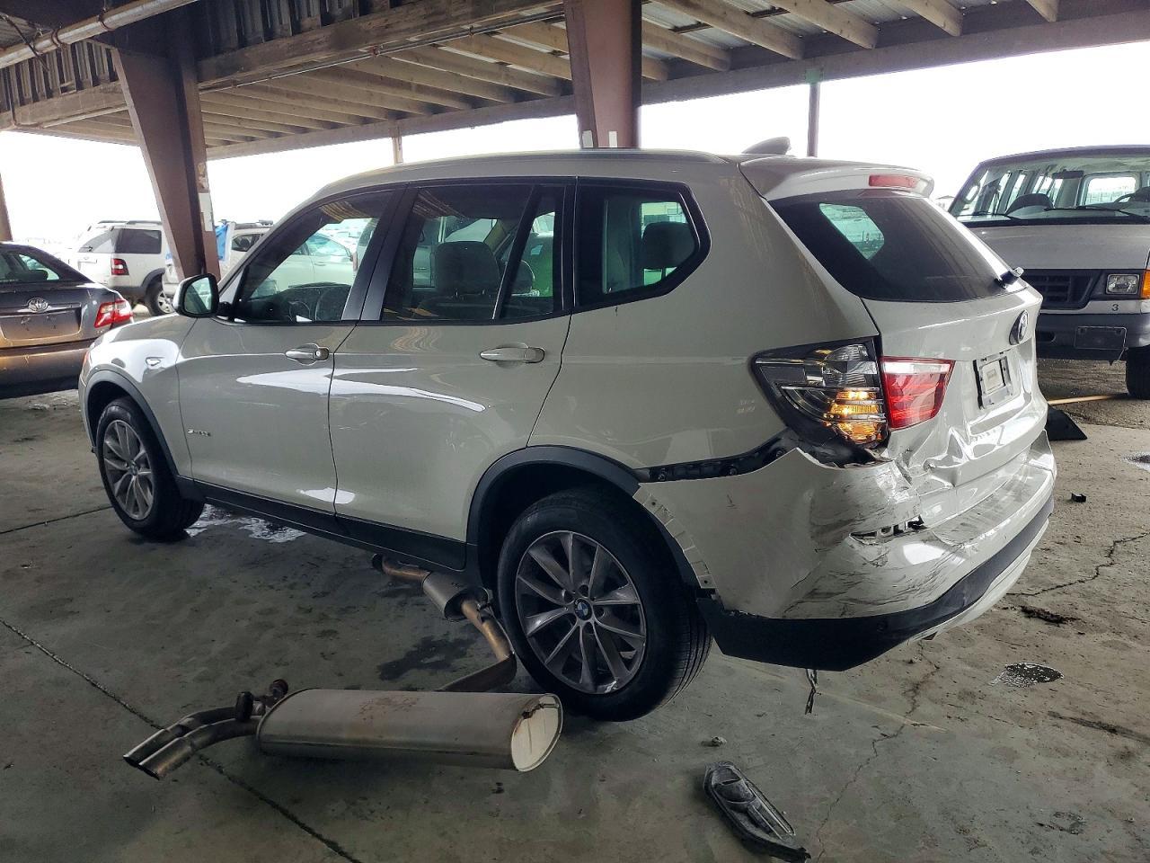 2017 BMW X3 Sdrive28I - Фото 2