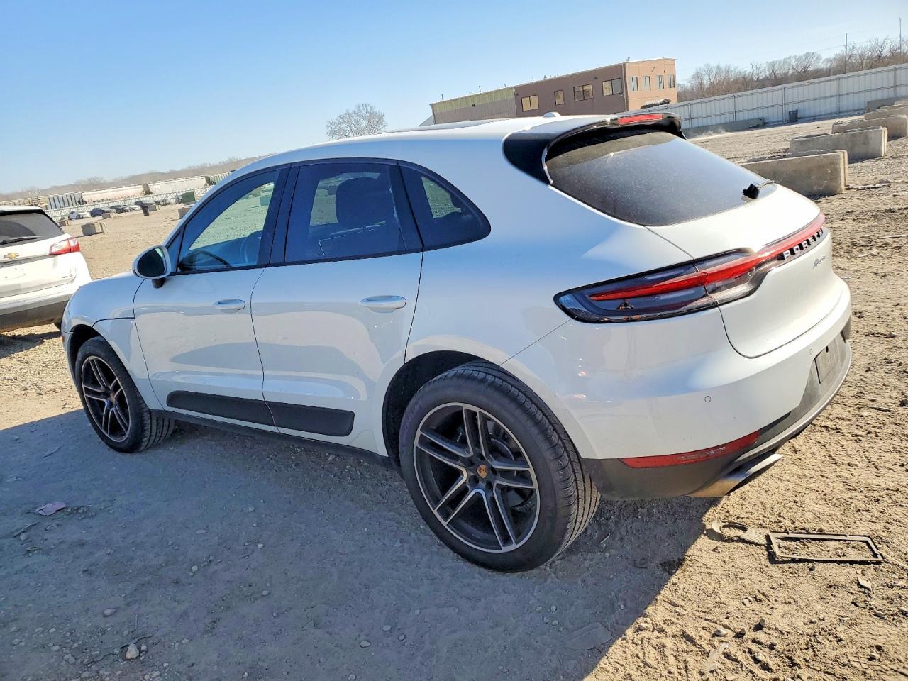 2021 Porsche Macan - Image 2