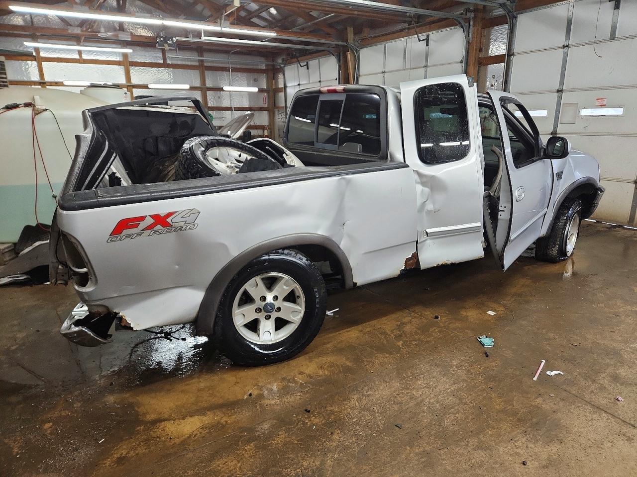 2003 Ford F150 - Image 3