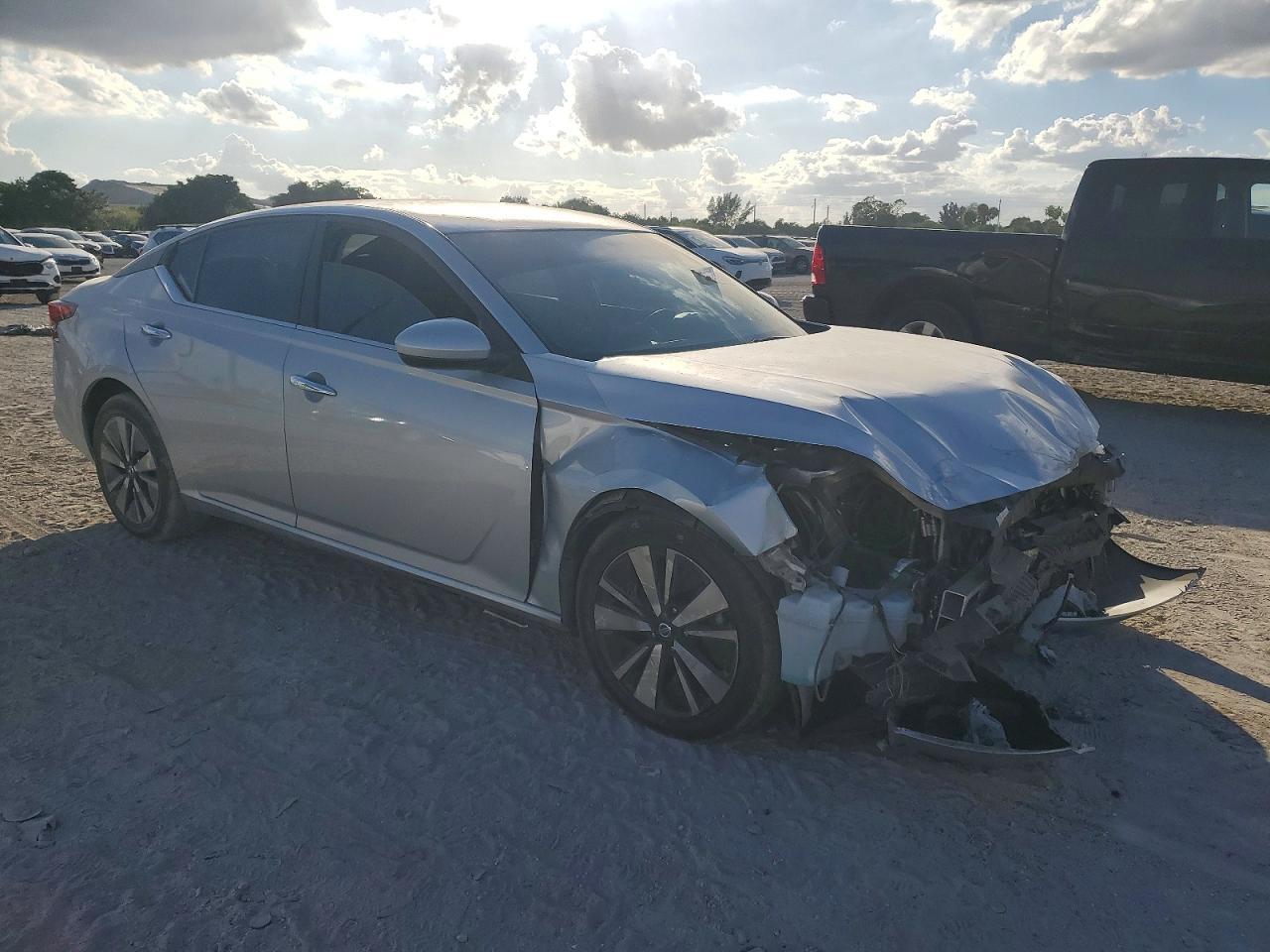 2022 Nissan Altima Sv - Фото 4