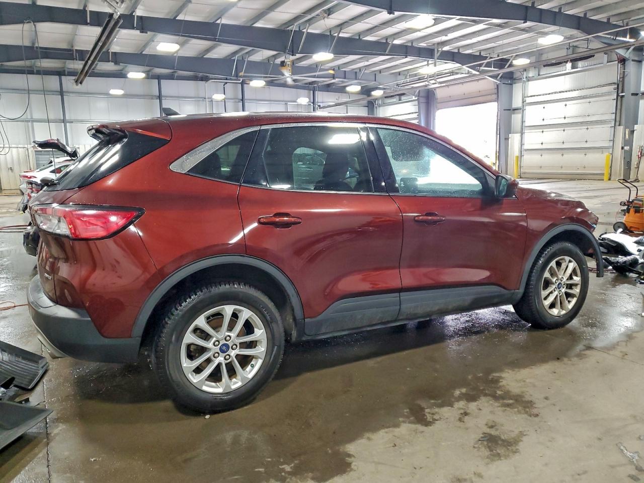 2021 Ford Escape Se - Фото 3