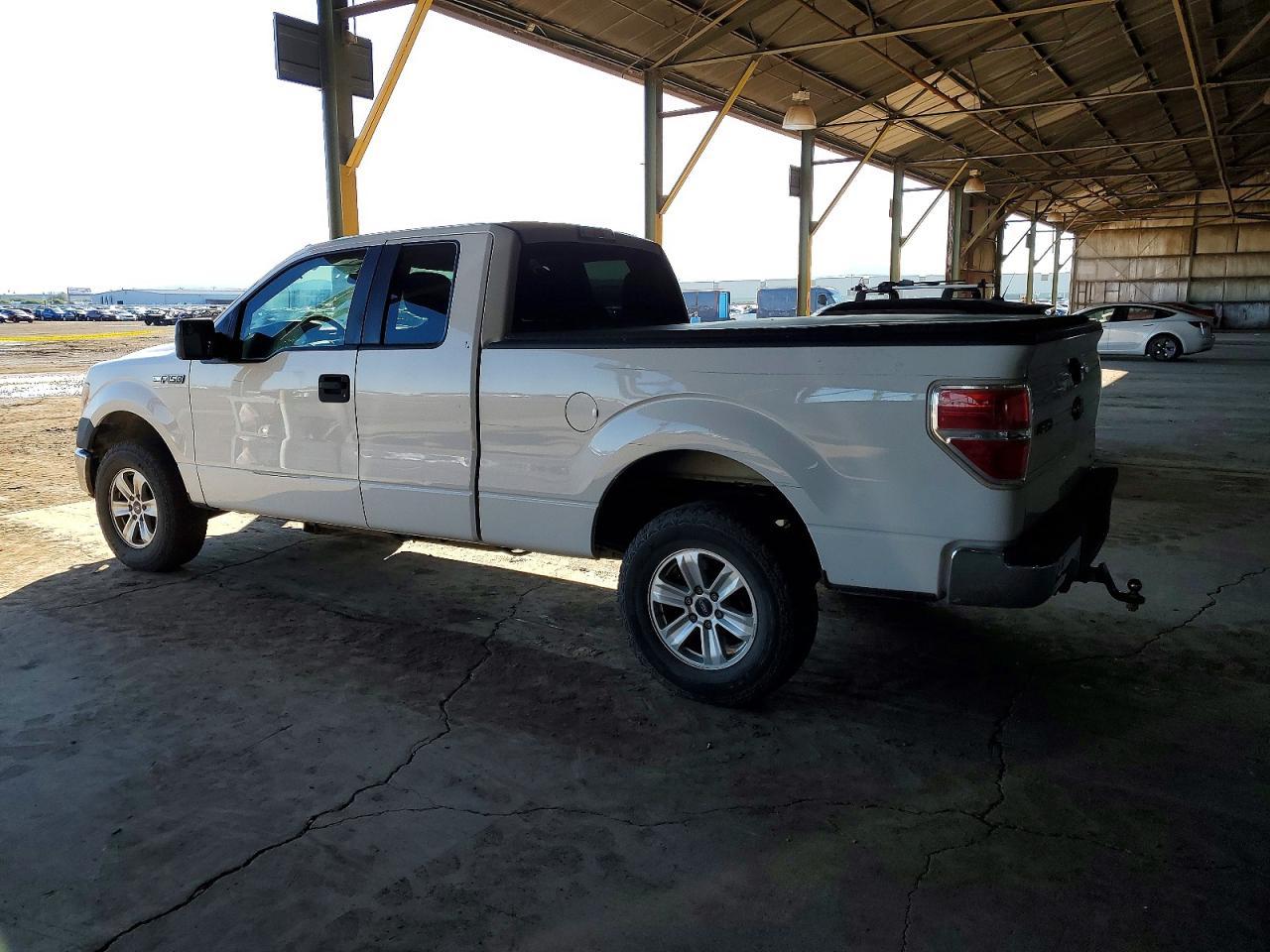 2014 Ford F150 Super Cab - Фото 2