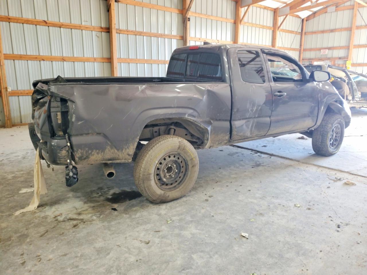 2016 Toyota Tacoma Access Cab - Фото 3