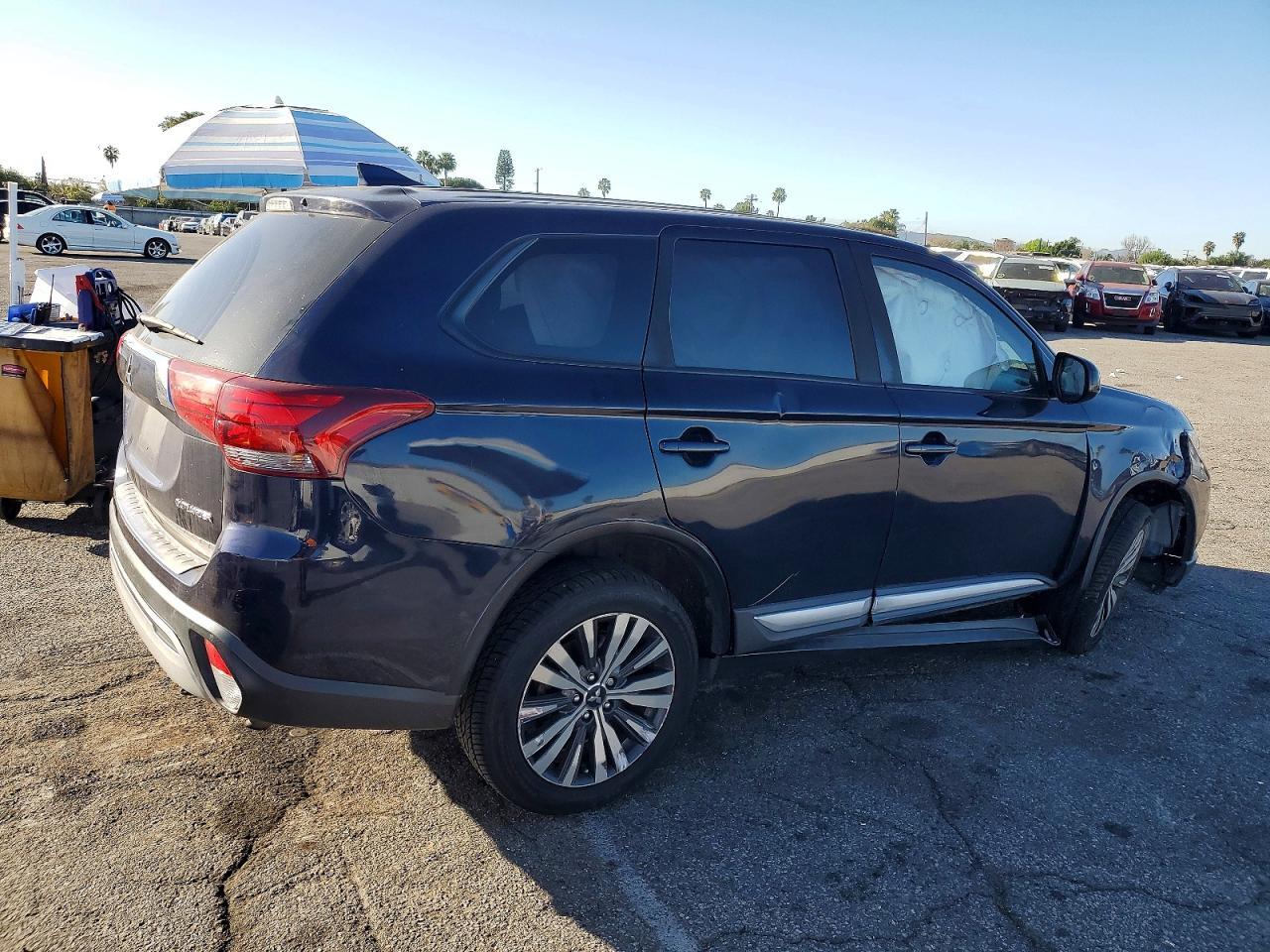 2019 Mitsubishi Outlander Es - Фото 3