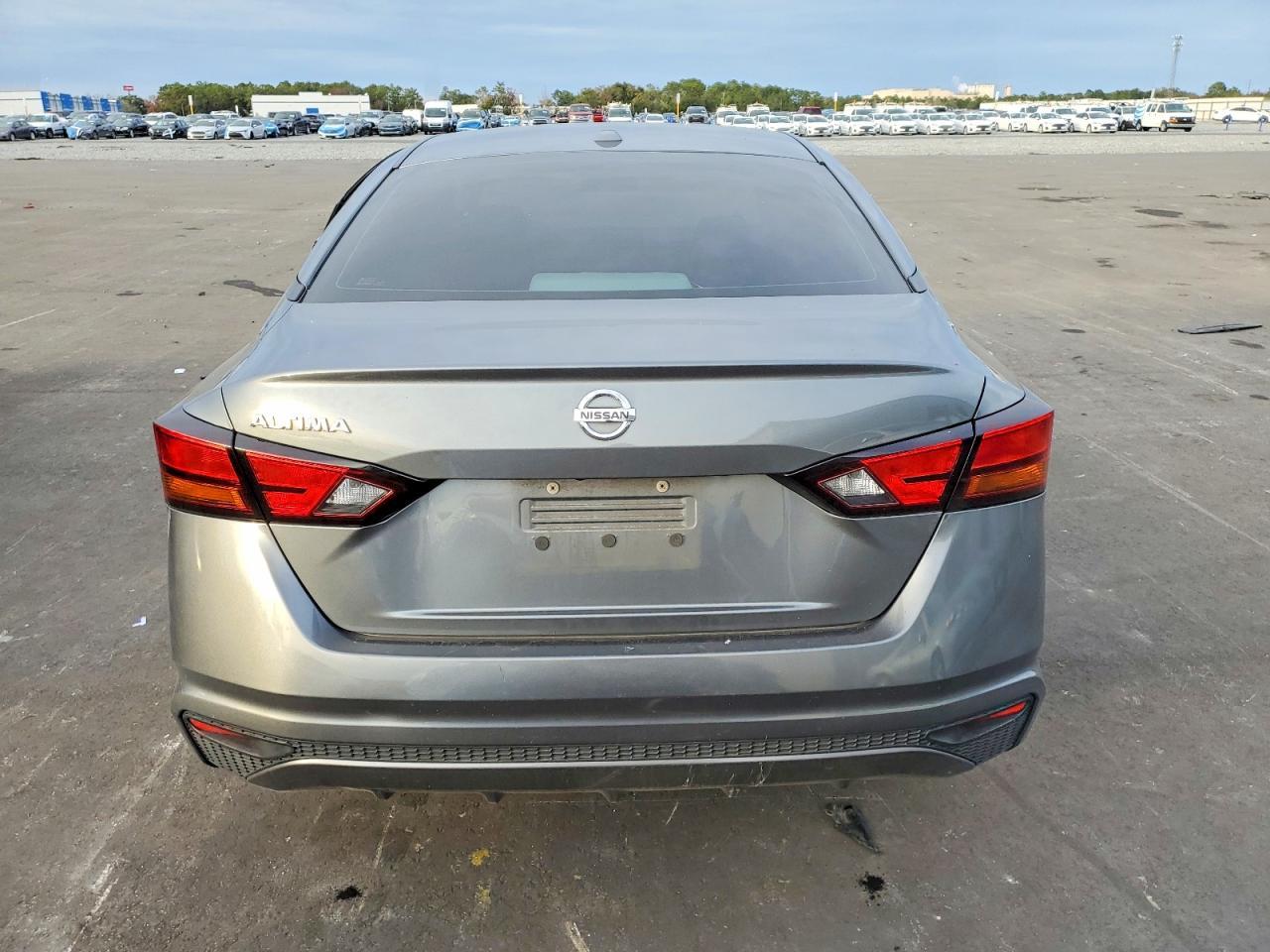 2020 Nissan Altima S - Фото 6