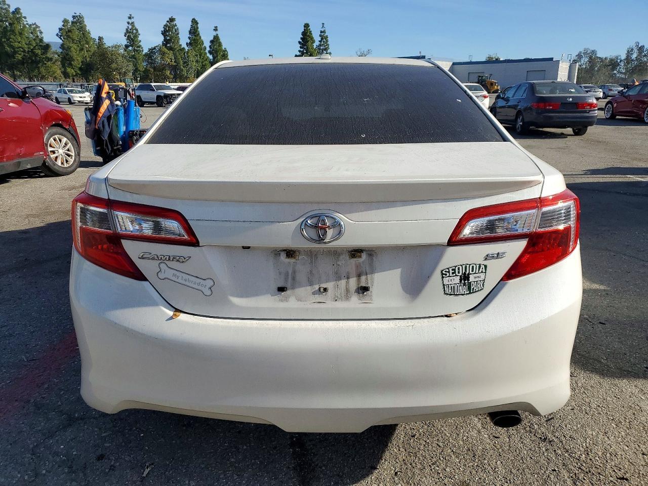 2014 Toyota Camry L - Image 6