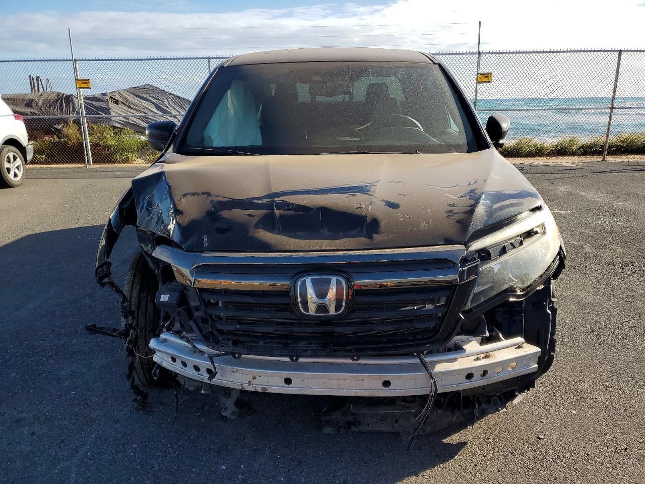 2019 Honda Ridgeline Black Edition - Image 5
