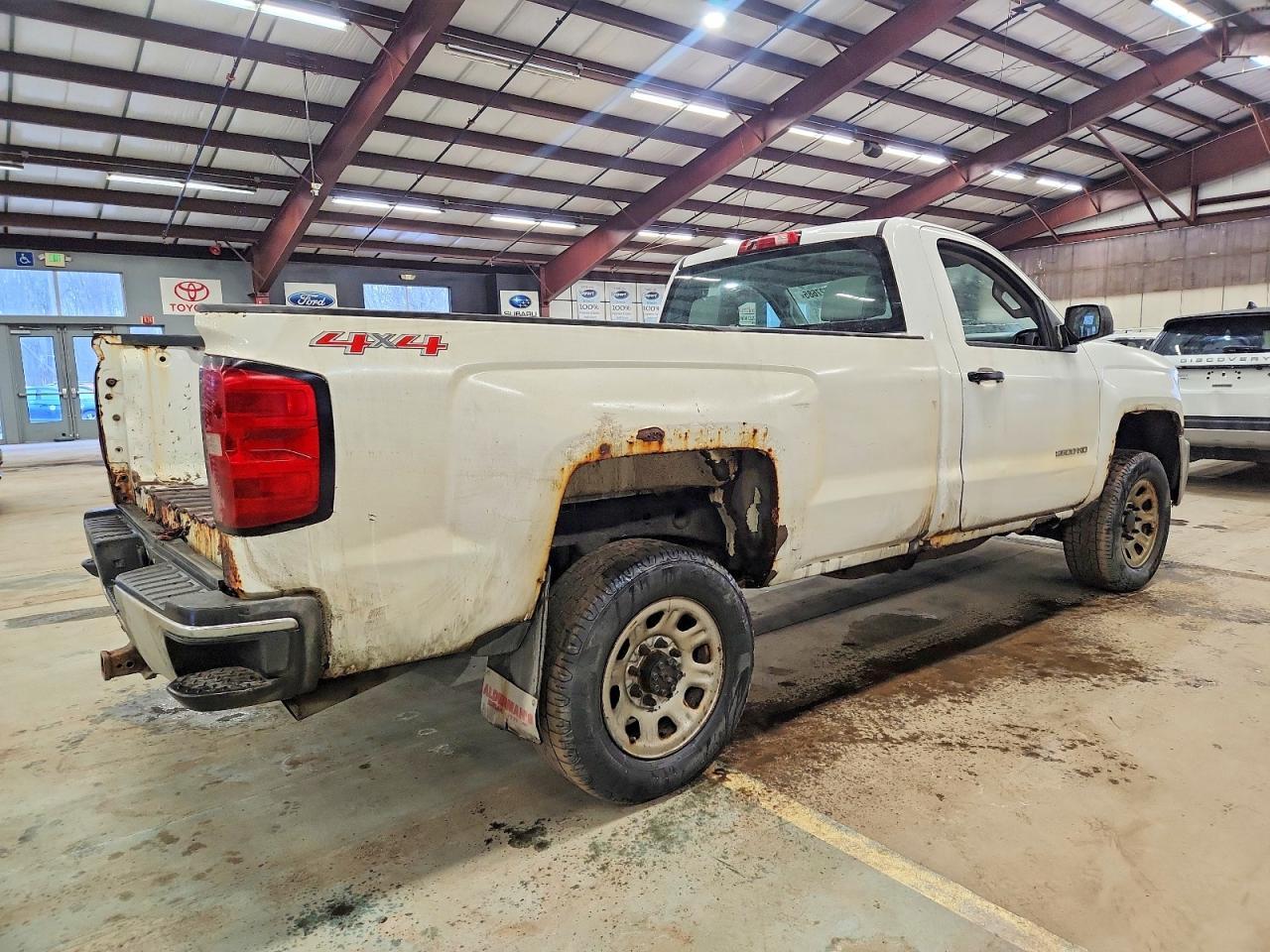 2016 Chevrolet Silverado K2500 Heavy Duty - Фото 3