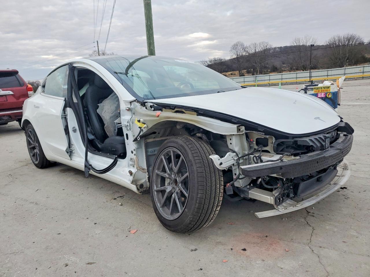 2020 Tesla Model 3 - Фото 4