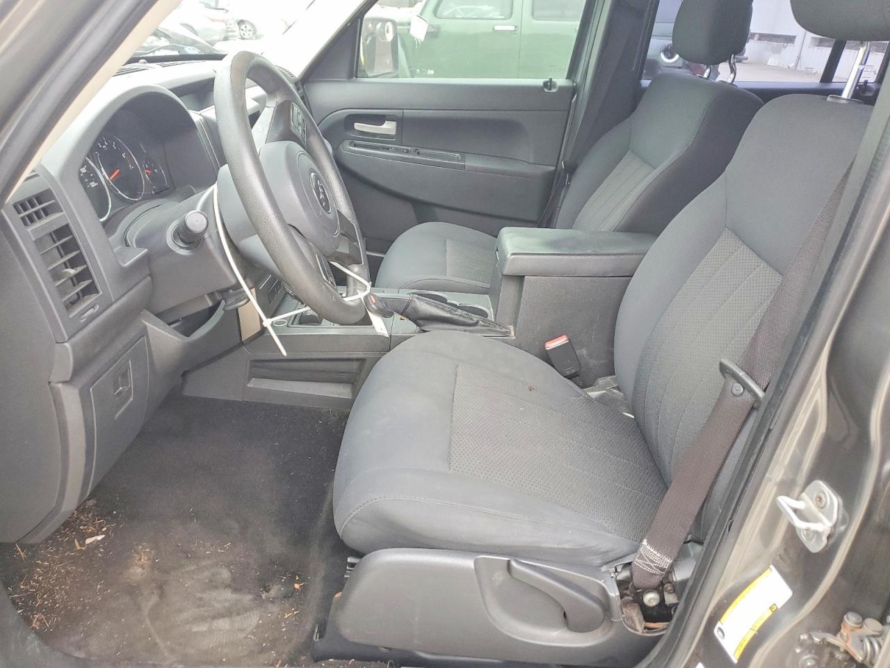 2012 Jeep Liberty Sport - Фото 7